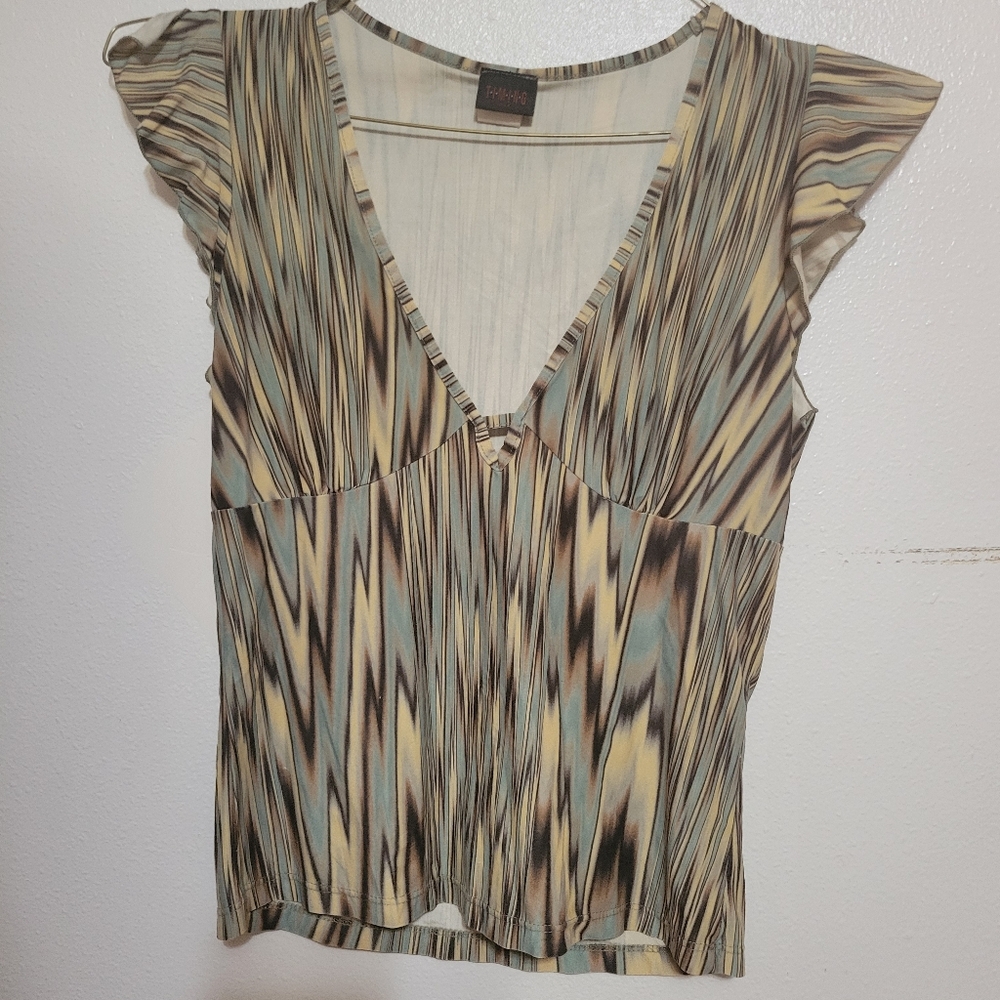 EUC flutter sleeve TIMING USA top